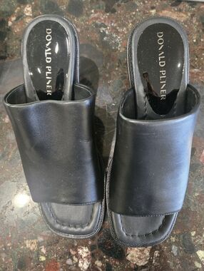 Donald J. Pliner Black Leather Slide Sandals